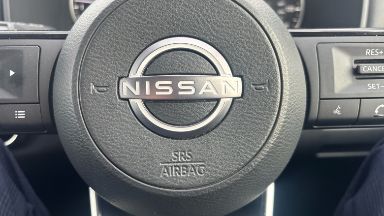 Nissan Qashqai 1.3 DiG-T MH Acenta Premium 5dr Petrol Hatchback